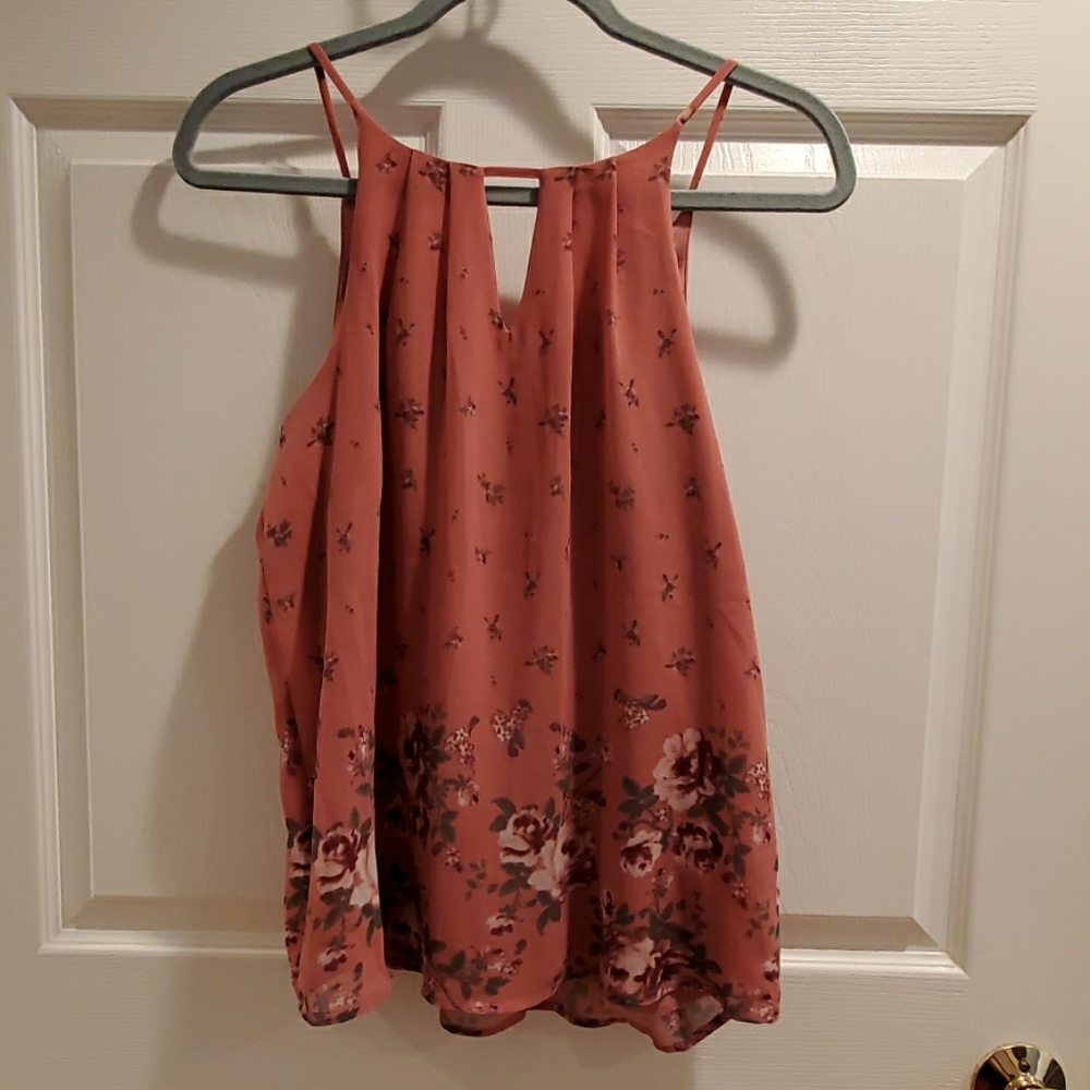 Francesca's M keyhole tank
